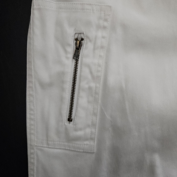 NWT - Larry Levine Cotton Stretch White Jeans - Size 14W - Picture 5 of 9